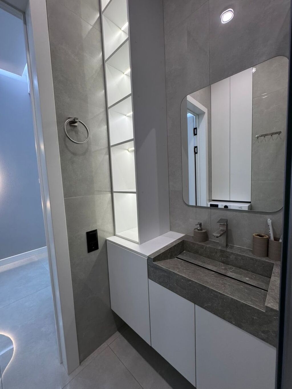 Элитка, 2 ком, 60 м2, этаж 9/9, ж/к ЖД Дружба, Сост: Евроремонт - фото 1
