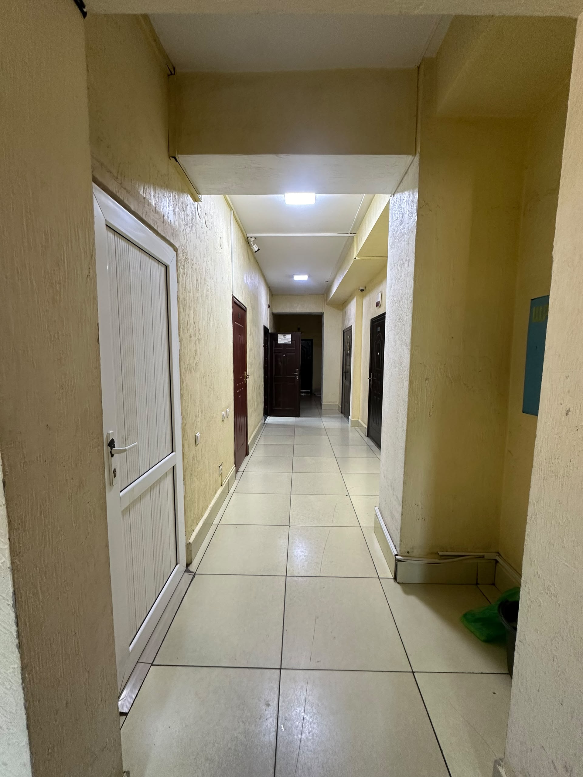 Офис, Коммерческая, 350 м2, этаж 3/8, Сост: Без ремонта - фото 2