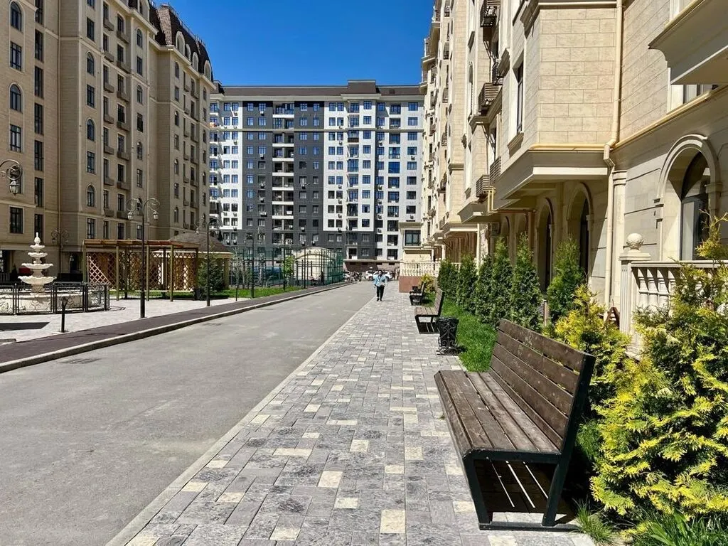 Элитка, 2 ком, 70 м2, этаж 2/14, ж/к ЖК Флоренция, Сост: Евроремонт - фото 14