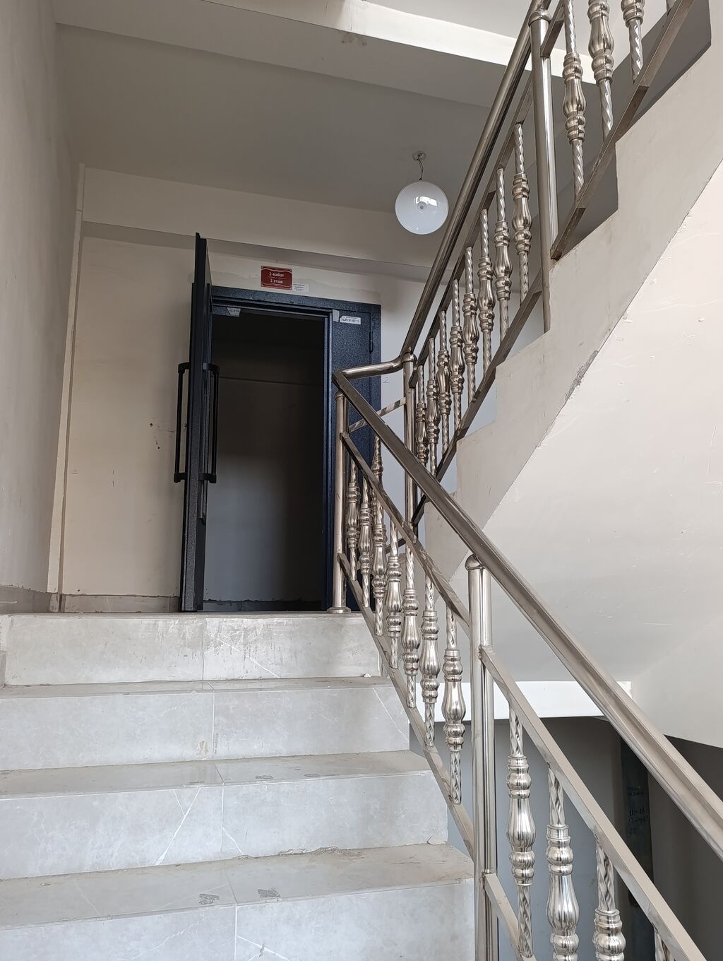 Элитка, 2 ком, 72 м2, этаж 2/7, ж/к Кайназарова, Сост: Евроремонт - фото 1