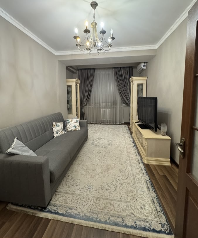 Элитка, 2 ком, 67 м2, этаж 1/10, ж/к Тихий Центр (Мед Акад), Сост: Евроремонт - фото 1