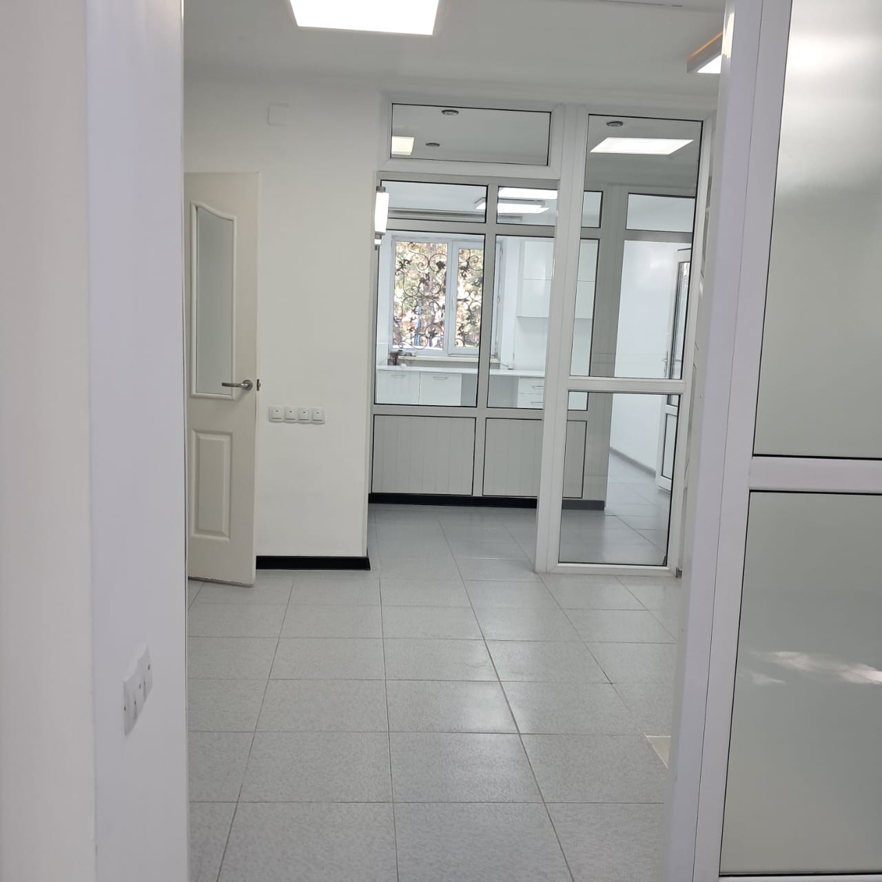 Офис, Коммерческая, 90 м2, этаж 1/4, Сост: Евроремонт - фото 10