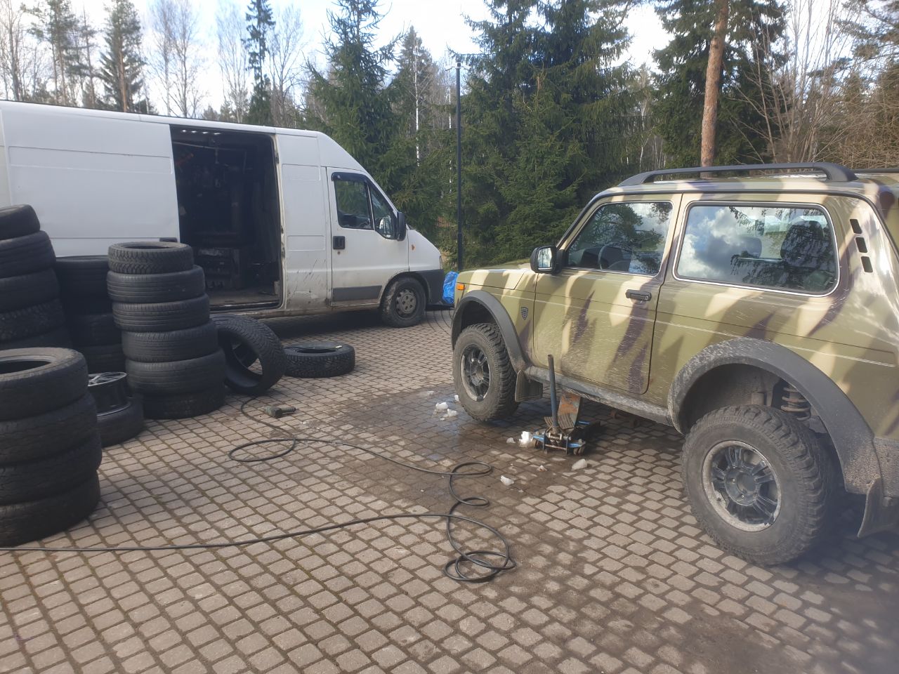 Выездной легковой шиномонтаж