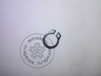 Retaining ring 9