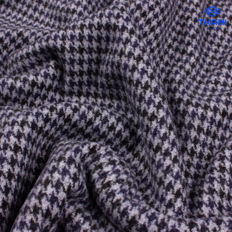 1617. Трикотажный твид с выработкой под фланель.