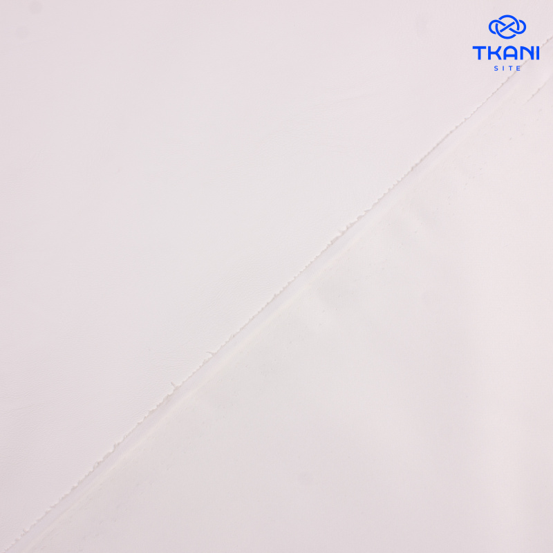 1636. Фактурная экокожа. Милк.