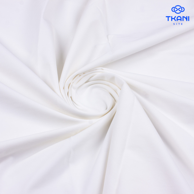 1667. Костюмно-плательная вискоза. Молочный.