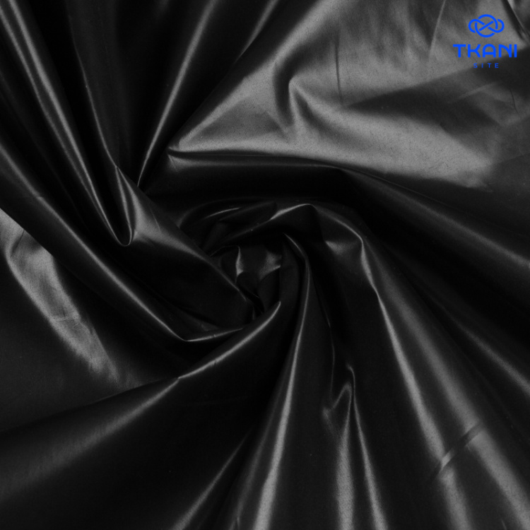 1679. Курточная. Непромокаемая. Черный.