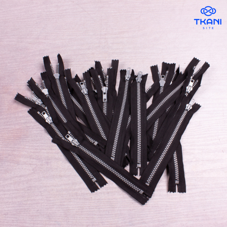 2509. Молнии короткие 18см. 20шт. (Цена за упаковку)