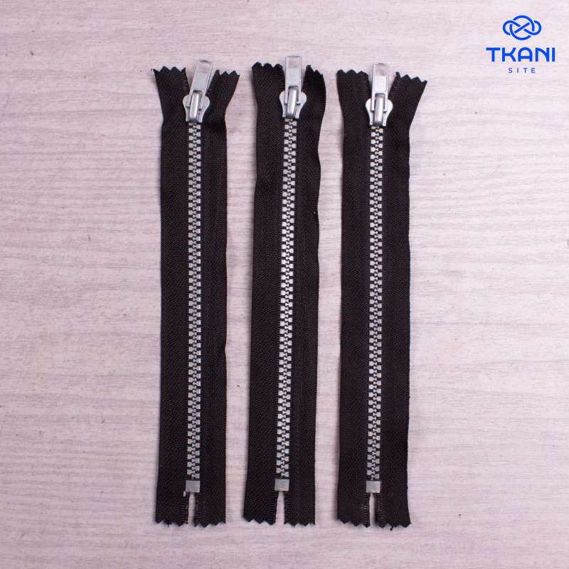 2509. Молнии короткие 18см. 20шт. (Цена за упаковку)