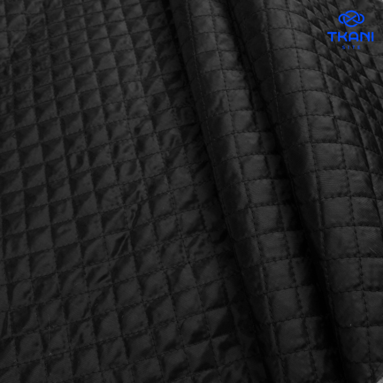 1704. Подкладочная стежка на синтепоне. Черный.