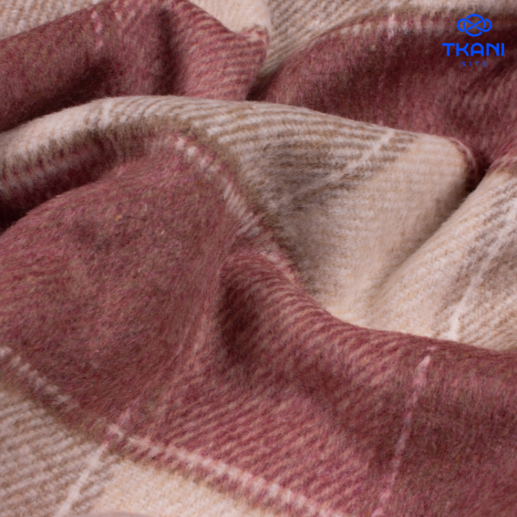 1789. Костюмная. Фланель. В клетку.