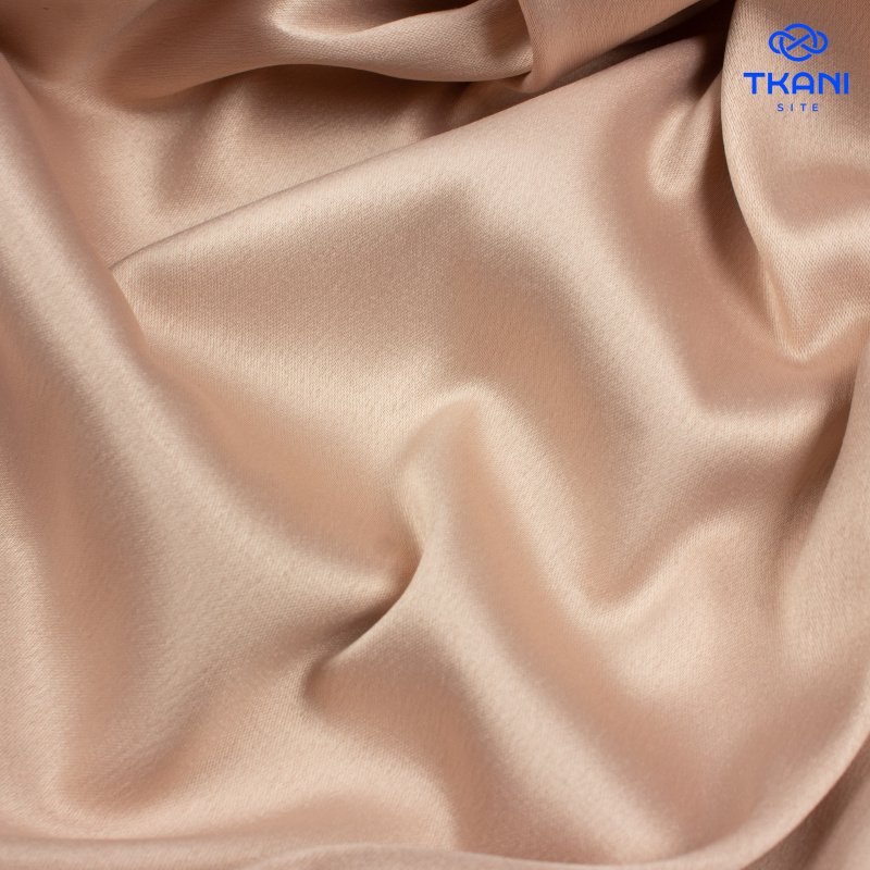 1799. Костюмно-плательный Атлас. Крем де пеш.