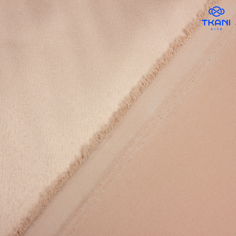 1799. Костюмно-плательный Атлас. Крем де пеш.