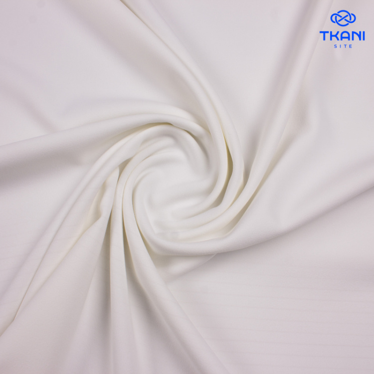 2646. Трикотажное полотно. Скуба. Молочный. Уценка!!!