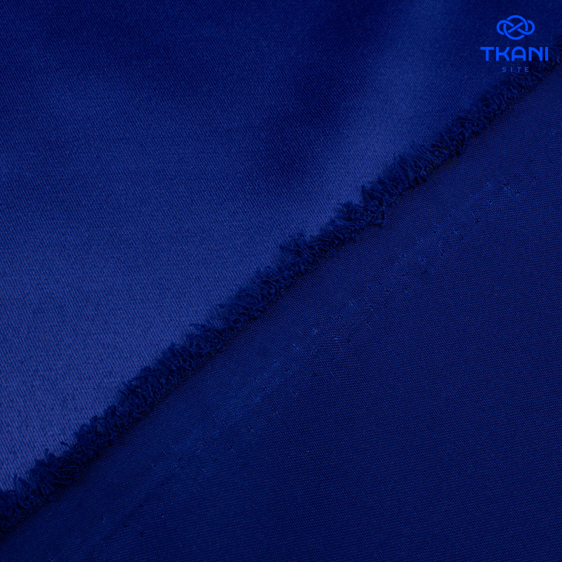 2862. Плательный атлас. Синий