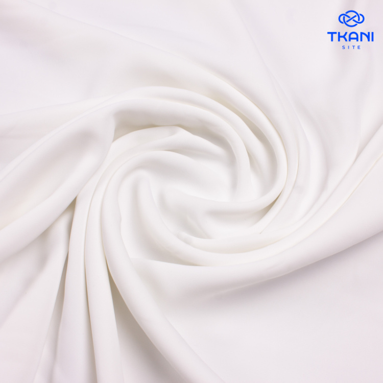 2884. Плательная. Диор. Молочный