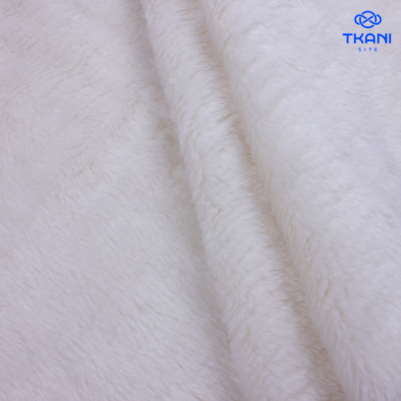 3128. Мех на трикотажной основе. Полушерсть