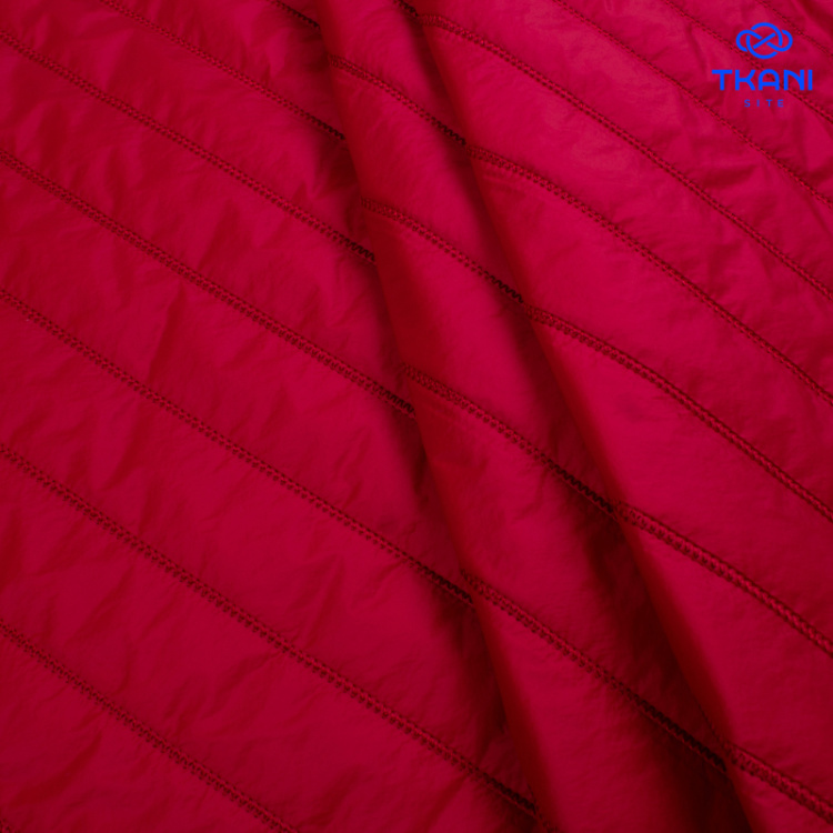 1974. Курточная стежка на синтепоне. Красный.