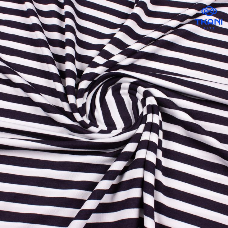 5028. Кулирная гладь. В полоску.