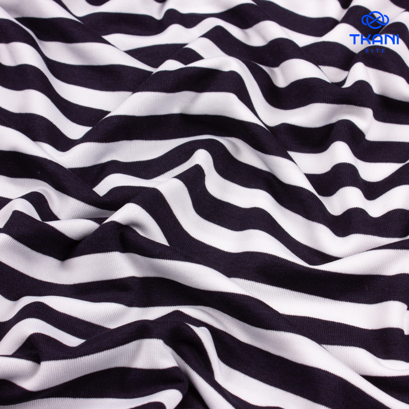 5028. Кулирная гладь. В полоску.