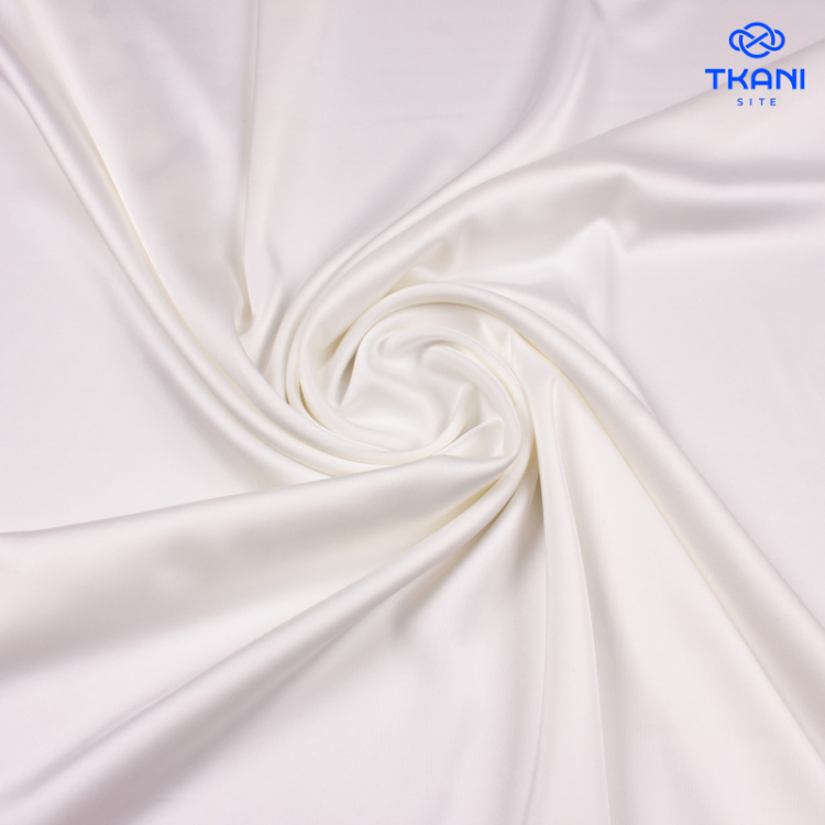 5040. Искусственный шелк. Армани. Молочный