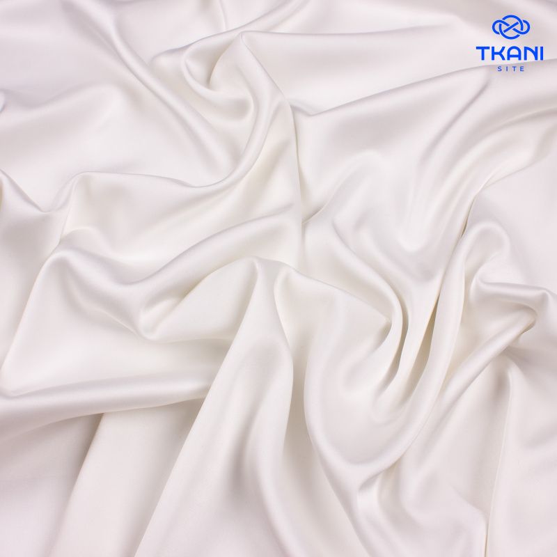 5040. Искусственный шелк. Армани. Молочный