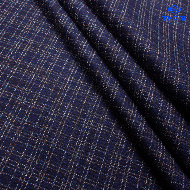 5054. Костюмная поливискоза. В клетку.