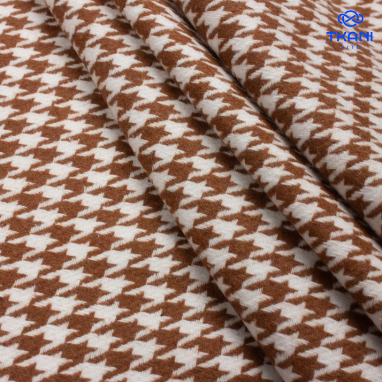 5062. Костюмная. Pied de poule.