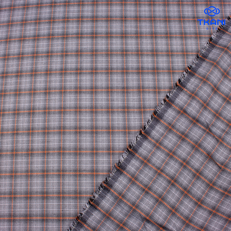 3745. Костюмная поливискоза. Жаккард. В клетку. Уценка!!!( Зацепки) от Tkani.site