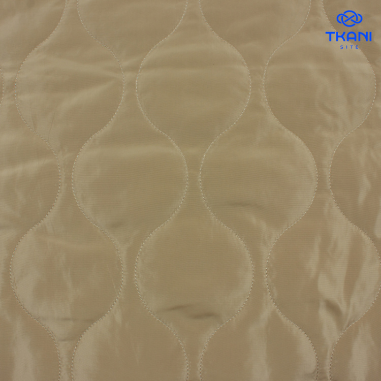 4077. Курточная стежка на синтепоне. Бежевый