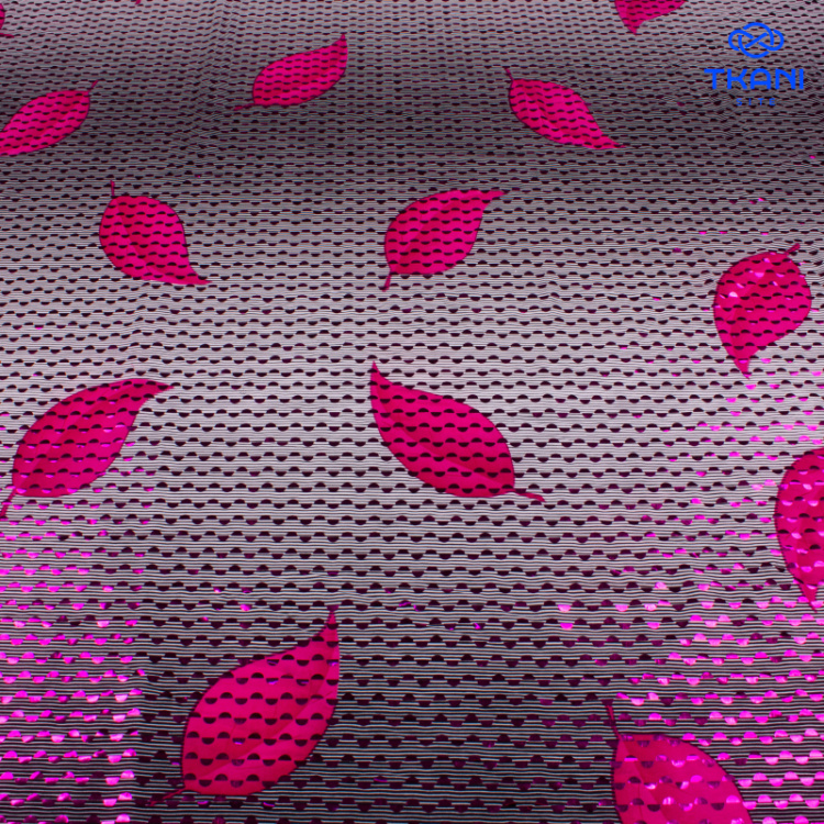 4108. Трикотажное полотно. Масло. В полоску. Пайетки.