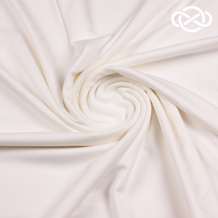 4546. Трикотажное полотно. Водолаз. Молочный