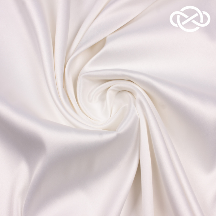 4867. Костюмно-плательный Атлас. Молочный