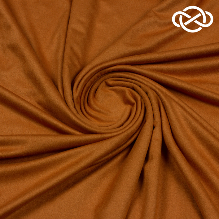 7655. Плательная замша. Ириски.