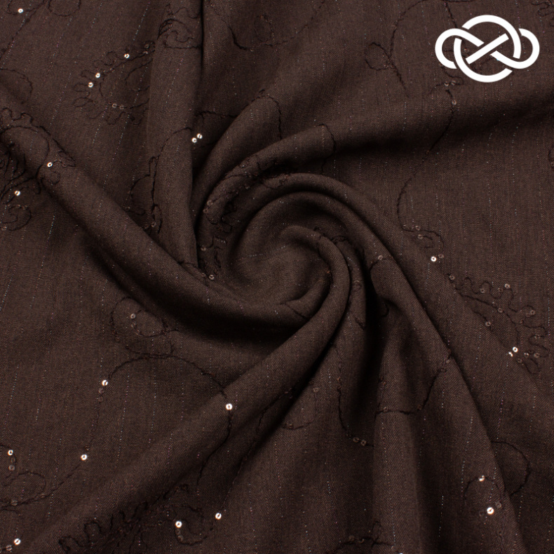 10242. Костюмная в полоску. Вышивка с пайетками от Tkani.site