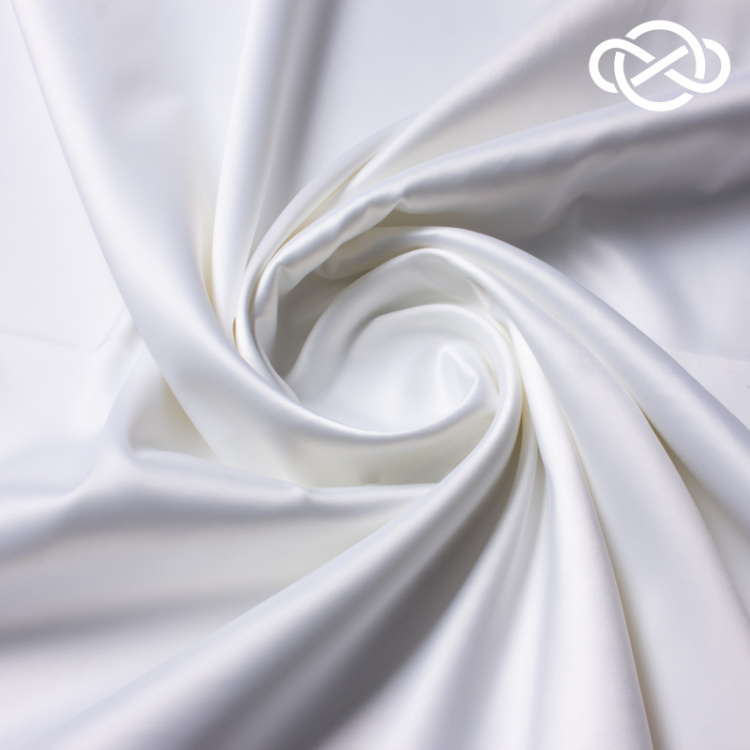 10388.  Атлас "Русский сатин" Молочный