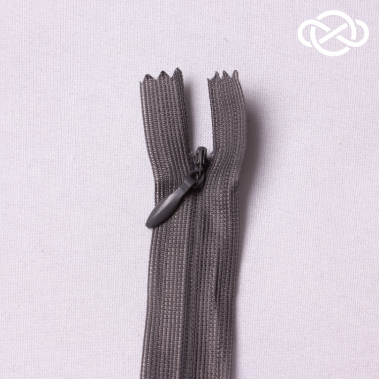 10520. Молния потайная. 20см. Цена за 1шт