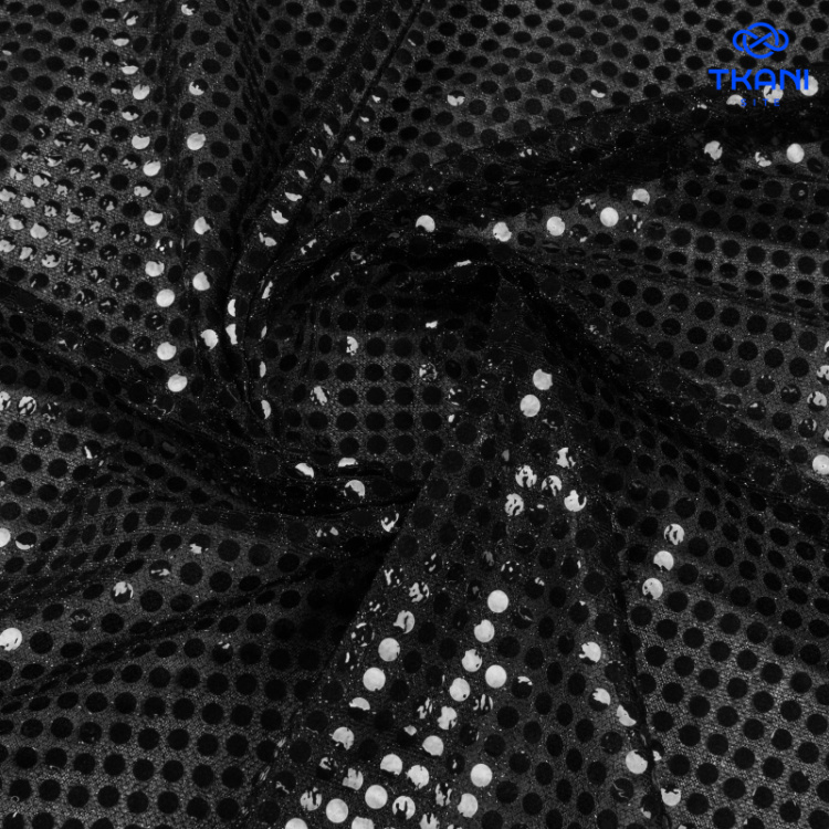 1045. Пайетки на сетке.