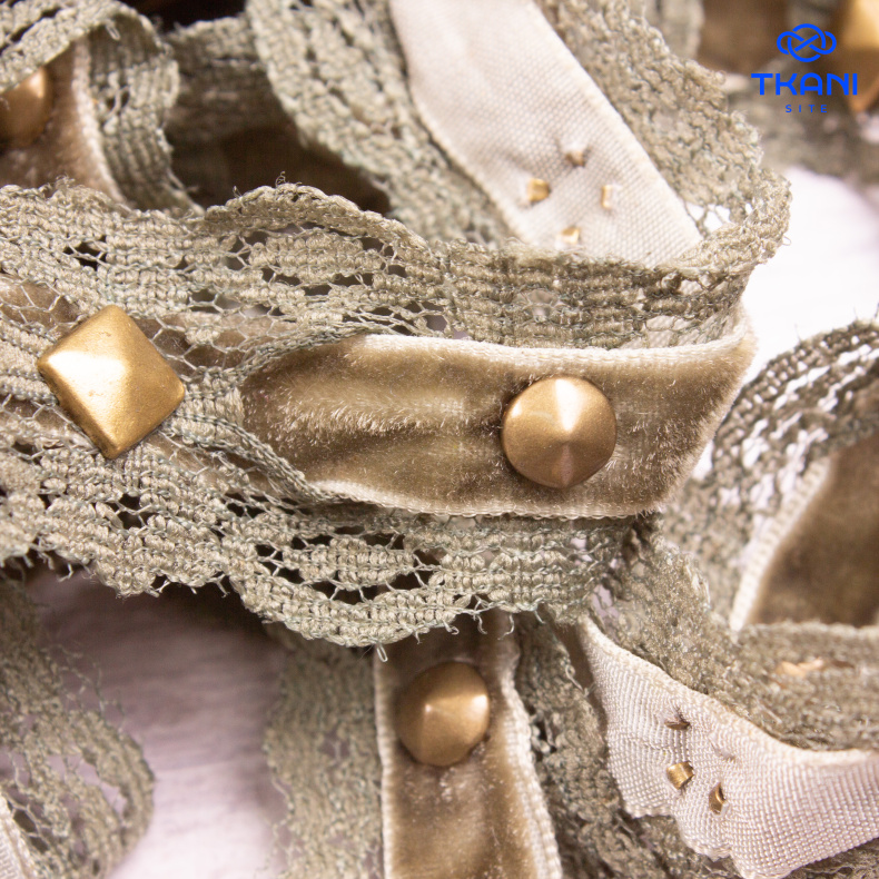 2127. Тесьма декоративная. 2,5см-10метров (Цена за упаковку) от Tkani.site