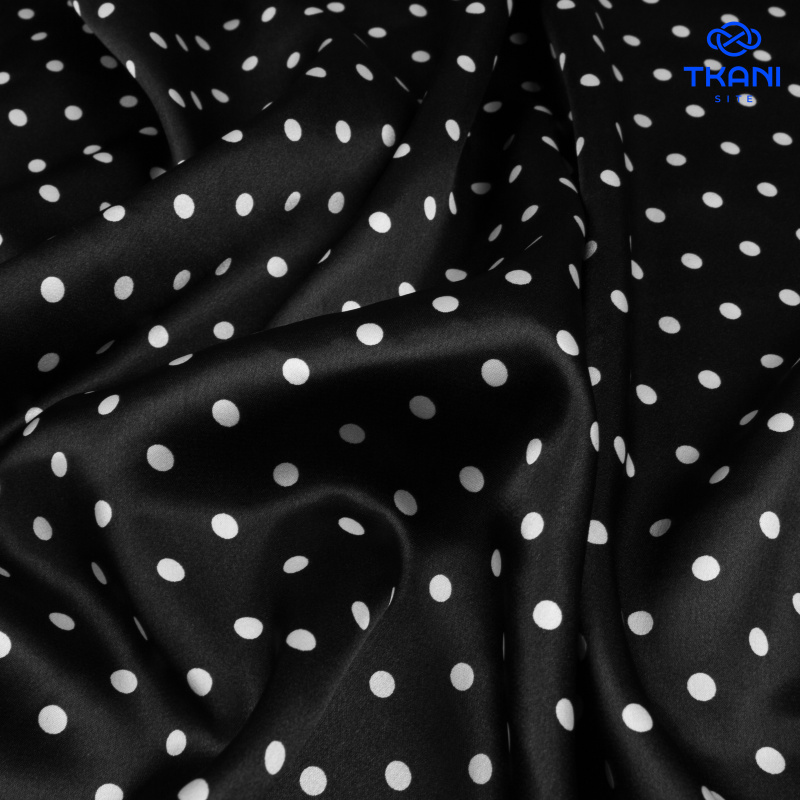 1118. Плательный атлас. В горошек.