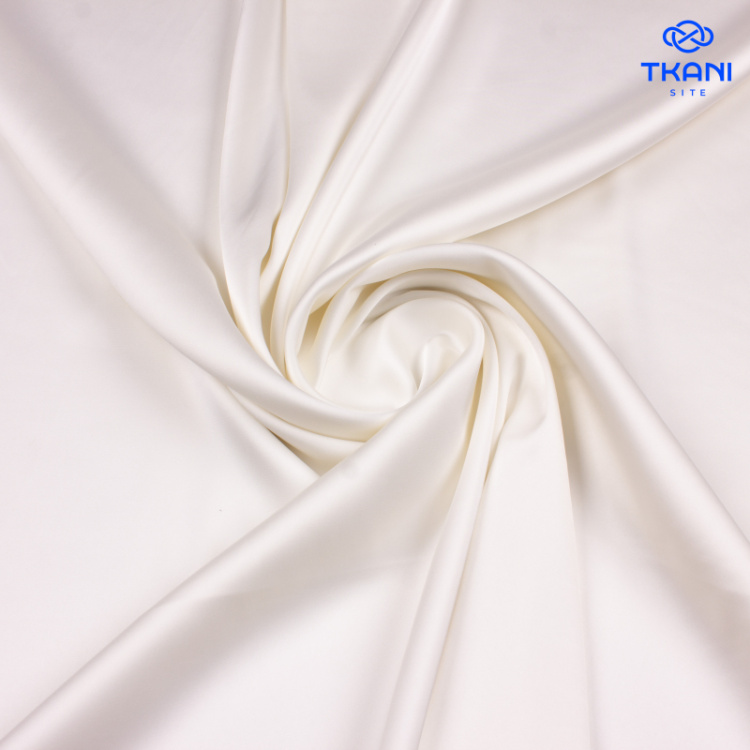 92102. Искусственный шелк. Армани. Молочный. Уценка!!!