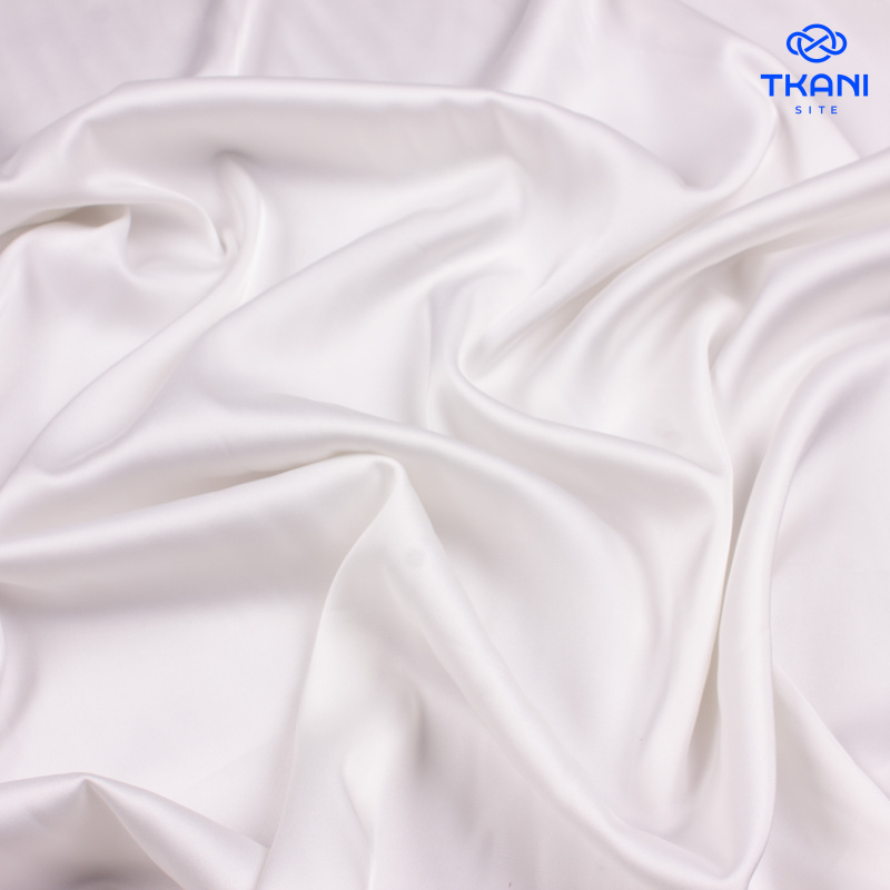 92102. Искусственный шелк. Армани. Молочный. Уценка!!!