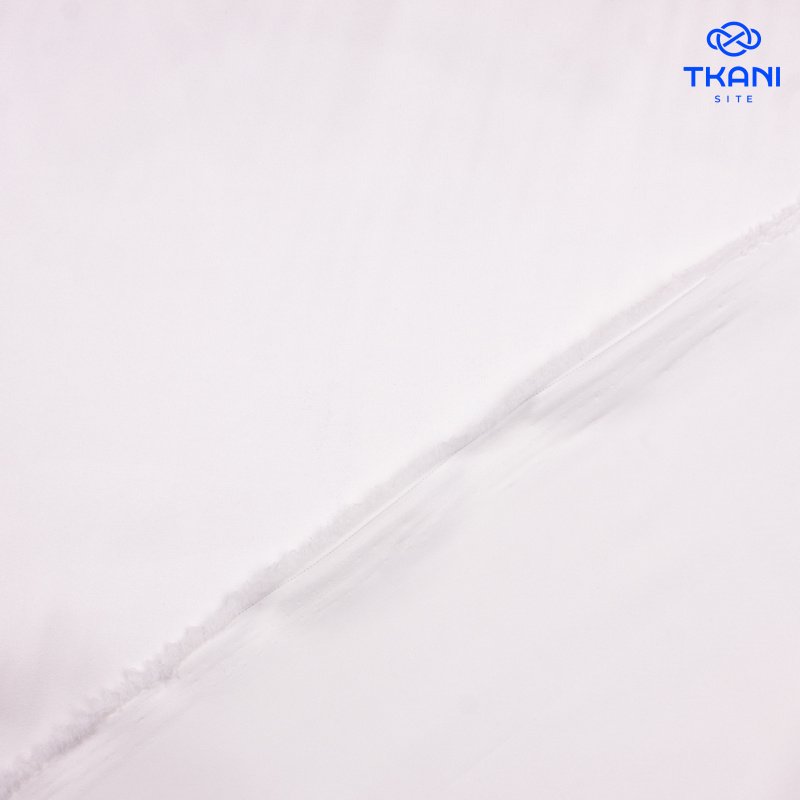 2179. Искусственный шелк. Армани. Молочный