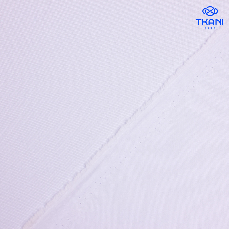 1265. Костюмная. Габардин. Белый. Брак!!!