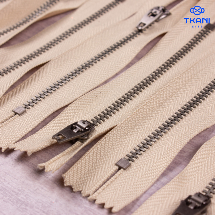 2075. Молнии короткие металлические. 10см. 20шт. Цена за упаковку.