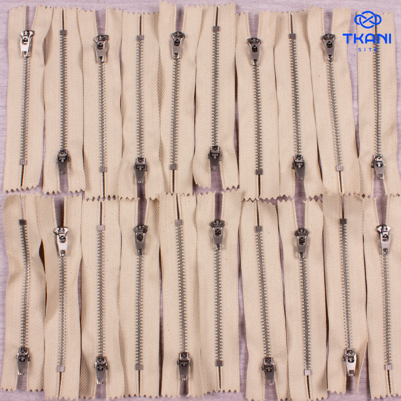 2075. Молнии короткие металлические. 10см. 20шт. Цена за упаковку.