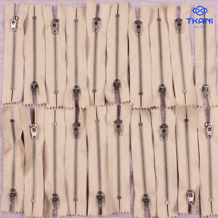 2075. Молнии короткие металлические. 10см. 20шт. Цена за упаковку. - фото 1