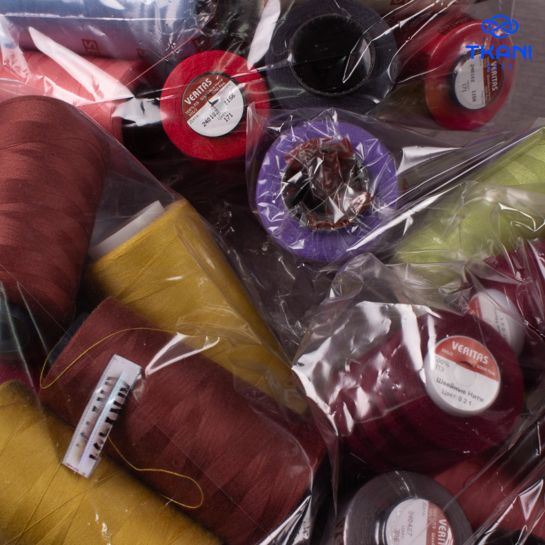 2297. Ниточный Кот. Набор ниток для оверлока. Все наборы разные от Tkani.site