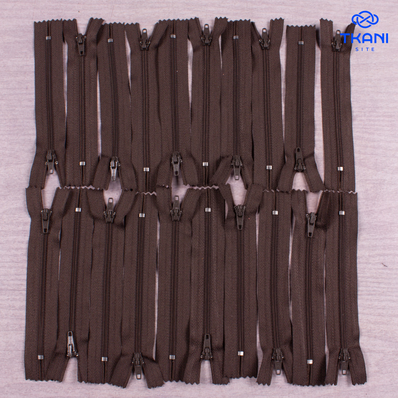 2145. Молнии короткие 8см. 20шт. Цена за упаковку.